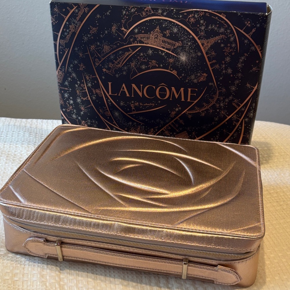 Lancôme Elegant Gold Cosmetic Pouch